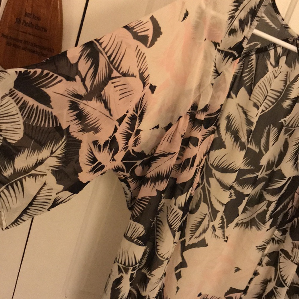 Express sheer Shaw - Picture 2 of 3